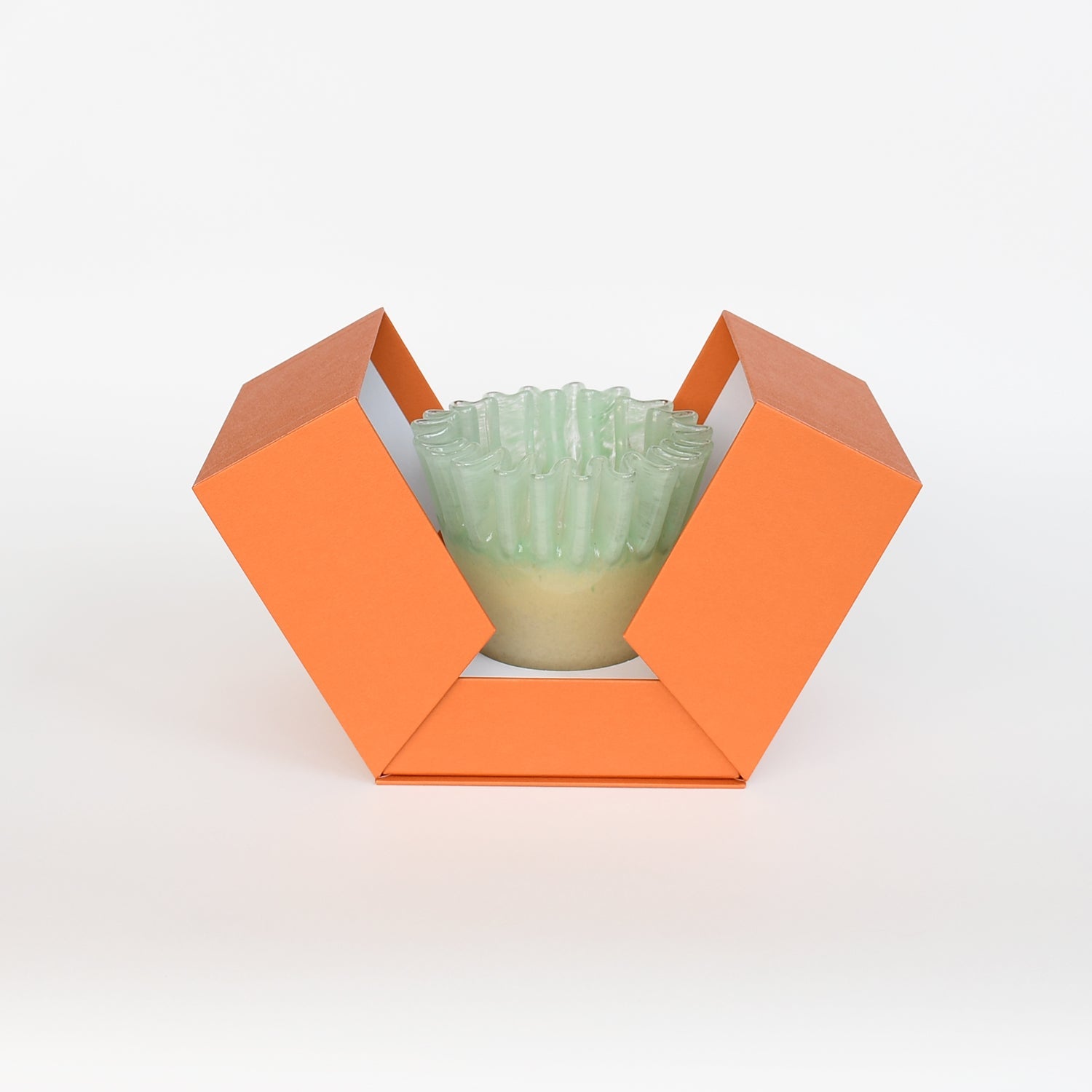 Kiki Candle Petal Dynasty