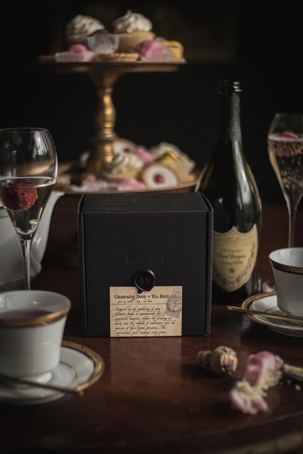 Champagne Doux & Tea Rose Candle 330g