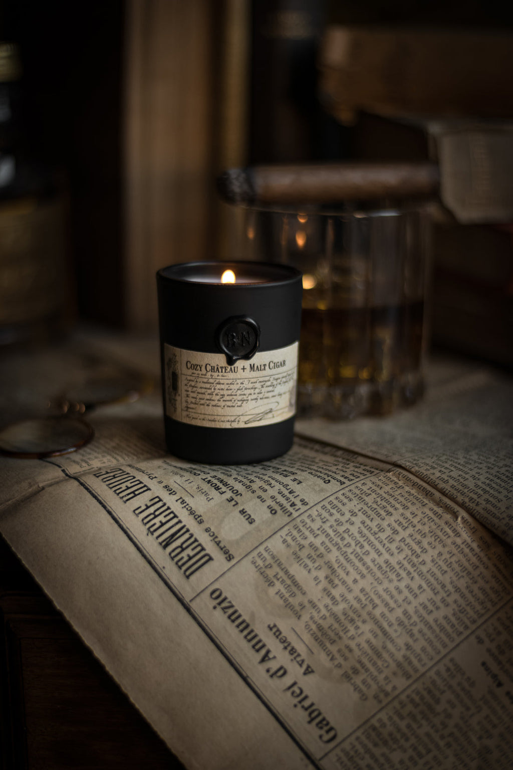 Cozy Château + Malt Cigar Soy Wax Candle 330g